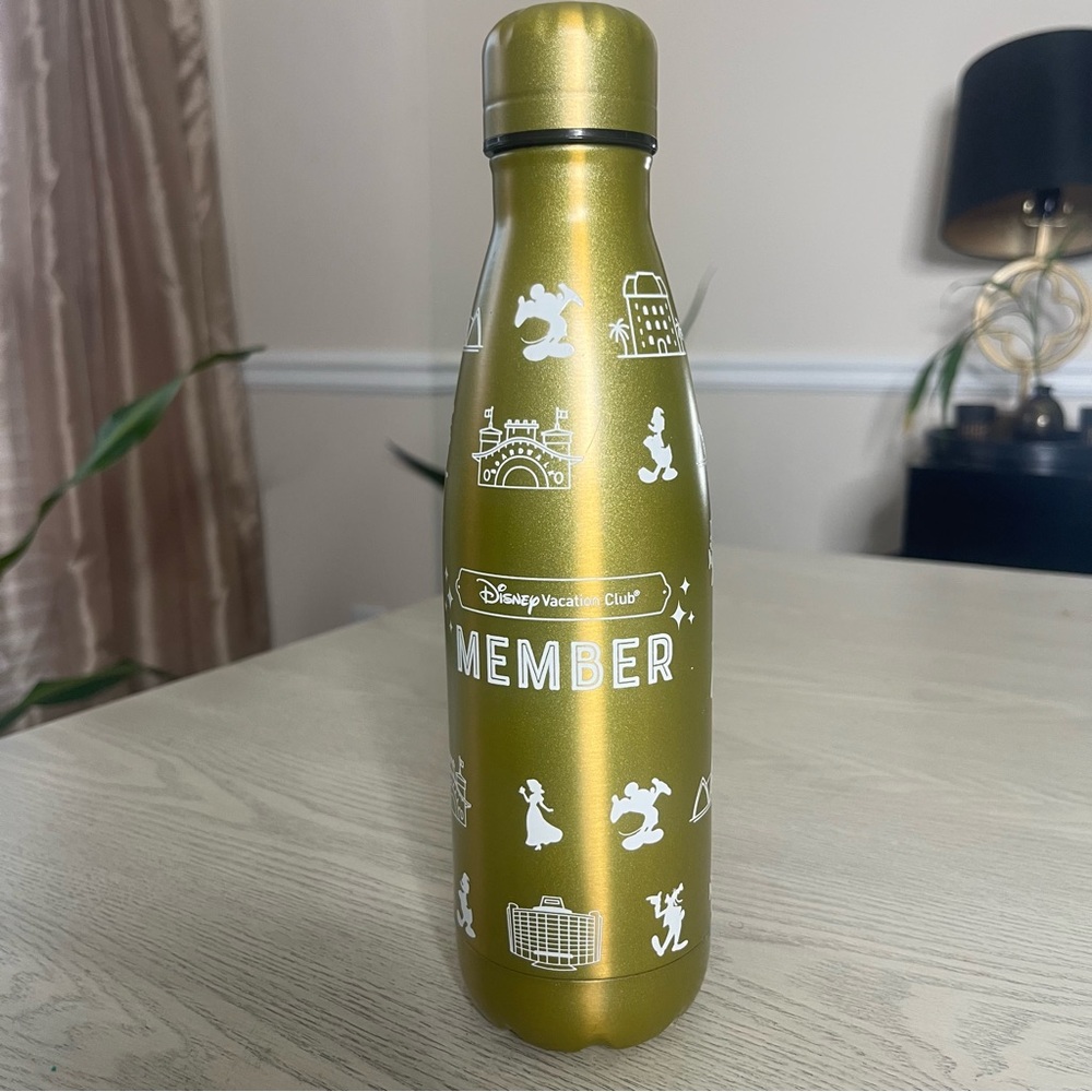 Disney Member Vacation Club 2022 14oz Stainless Steel  Water Bottle‎